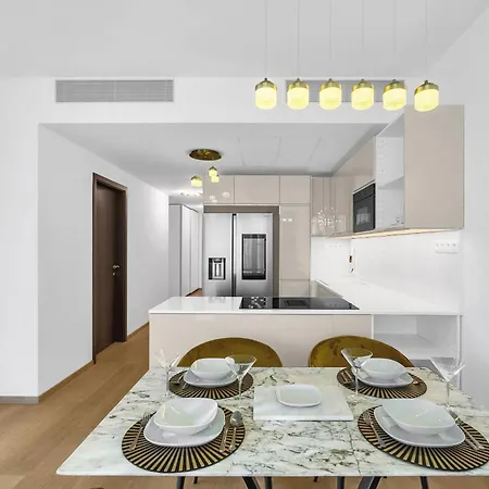 Apartment Skypark's Luxury I With Prime View