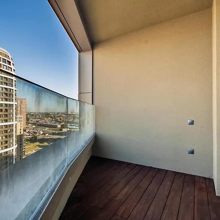 Skypark's Luxury I With Prime View アパート ブラチスラヴァ