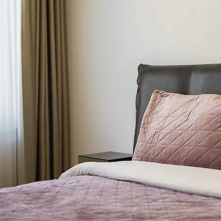 Apartment Skypark's Luxury I With Prime View
