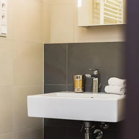 Skypark's Luxury I With Prime View * Bratysława